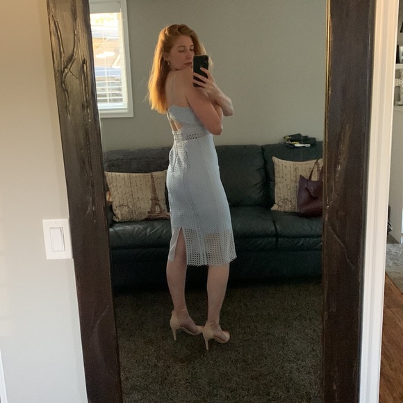 Bardot- baby blue lace midi dress, size 8 - Picture 5 of 8